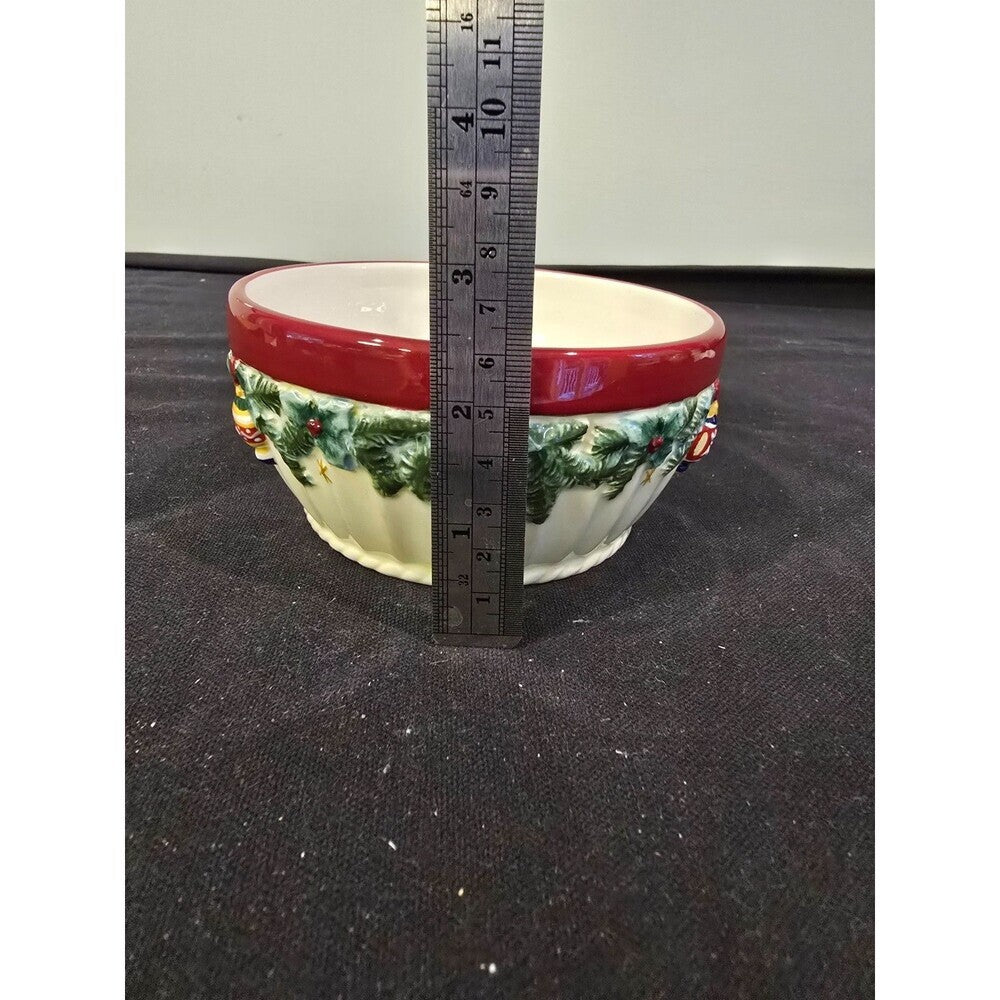 Pfaltzgraff Holiday Garland Christmas Serving Bowl – 7.5" x 3" – Holly